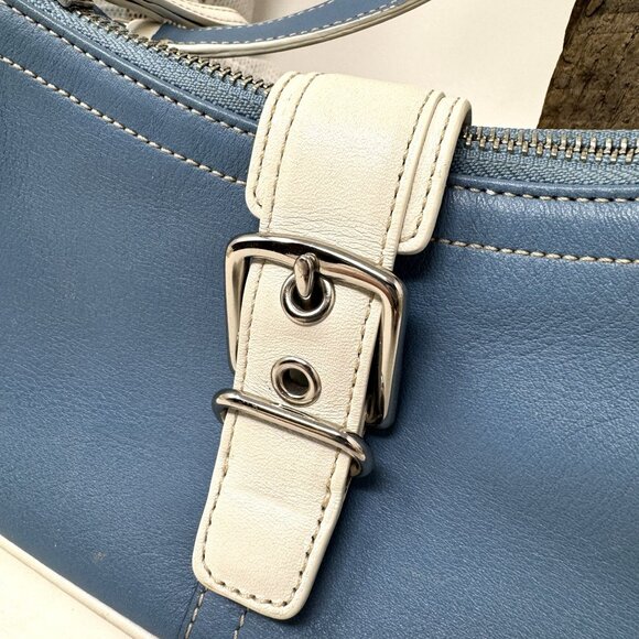 Coach Blue & White Leather Buckle Shoulder Bag With Zip Closure & Inner Pockets - Picture 2 of 9
